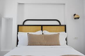 Alleys All-Suite Hotel & Spa