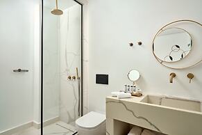 Alleys All-Suite Hotel & Spa