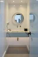 Alleys All-Suite Hotel & Spa