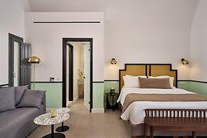 Alleys All-Suite Hotel & Spa