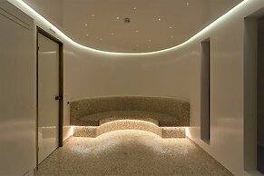 Alleys All-Suite Hotel & Spa