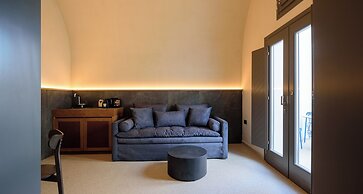 Alleys All-Suite Hotel & Spa