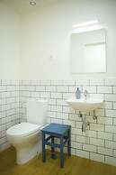 The Holy Cow - Hostel & Suites