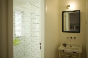 The Holy Cow - Hostel & Suites