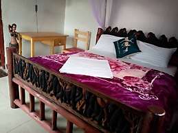 Trinity Motel Entebbe