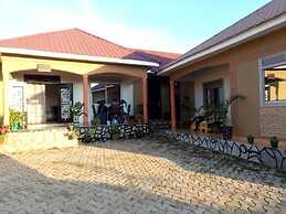 Trinity Motel Entebbe