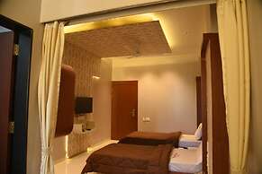 Hotel Pushpak Satara