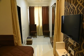 Hotel Pushpak Satara