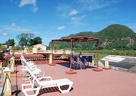 Casa Marrero y MuNy VINALES