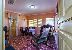 Hostal Loraine TRINIDAD