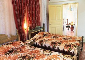 Hostal Loraine TRINIDAD