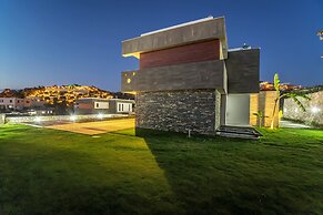 7 Deluxe - Seductive Style and Serenity