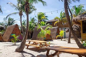 Nílu Isla Mujeres by Selina