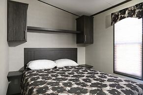 Great Blue Resorts - Cherry Beach Resort