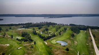 Bellmere Winds Golf Resort