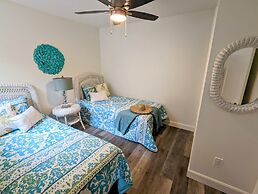 Great Blue Resorts - McCreary's Beach