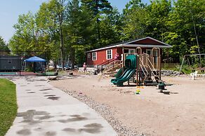 Great Blue Resorts - Lantern Bay Resort