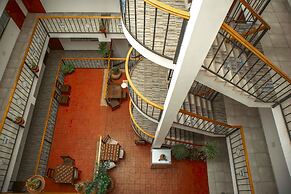 Hotel Del Prado Hometown