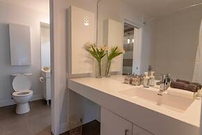 Designer Luxury 3 Bedroom Townhouse