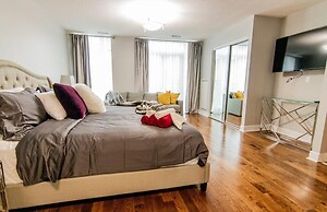 Designer Luxury 3 Bedroom Townhouse