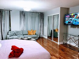 Designer Luxury 3 Bedroom Townhouse