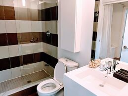 Designer Luxury 3 Bedroom Townhouse