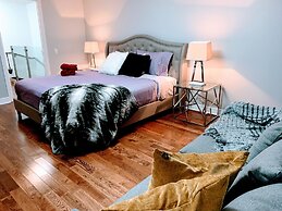 Designer Luxury 3 Bedroom Townhouse