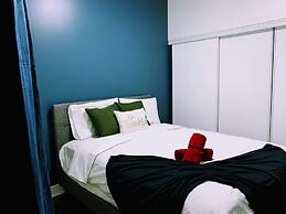 Designer Luxury 3 Bedroom Townhouse