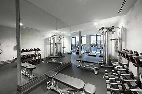 Queen St West Designer Executive Suites