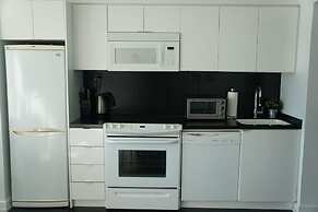 City Place 2 BDRM Downtown with Parking