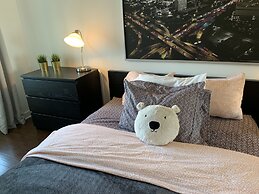 Room near Blue Jays CN Tower