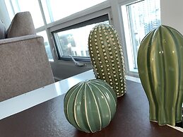 Room near Blue Jays CN Tower