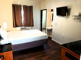 Anchor Pointe Inn