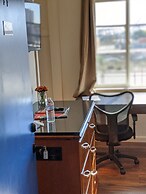 Anchor Pointe Inn