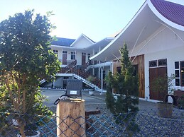 The Lodge Ngwe Taung