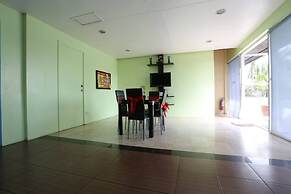 Kingsville Hotel