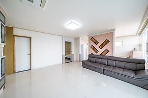 Pohang Pinewave Sea & Spa Pension