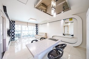 Pohang Pinewave Sea & Spa Pension