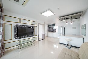 Pohang Pinewave Sea & Spa Pension