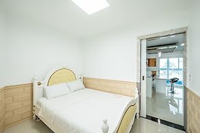 Pohang Pinewave Sea & Spa Pension