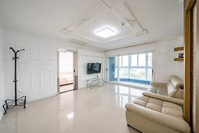 Pohang Pinewave Sea & Spa Pension