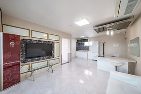 Pohang Pinewave Sea & Spa Pension