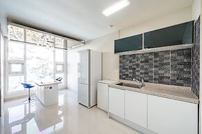 Pohang Pinewave Sea & Spa Pension