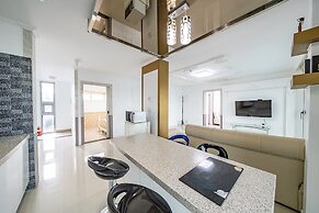 Pohang Pinewave Sea & Spa Pension