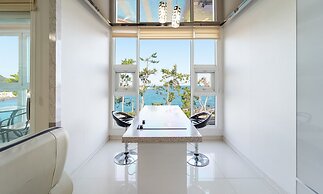 Pohang Pinewave Sea & Spa Pension