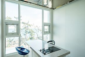 Pohang Pinewave Sea & Spa Pension