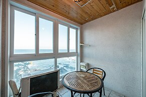 Pohang Pinewave Sea & Spa Pension