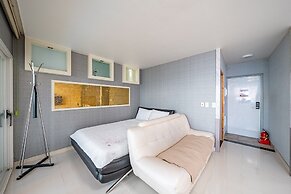 Pohang Pinewave Sea & Spa Pension