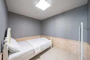 Pohang Pinewave Sea & Spa Pension