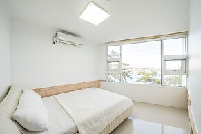Pohang Pinewave Sea & Spa Pension